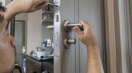 Amber Locksmith Store Cumberland, RI 401-249-9268 - Lock-installation